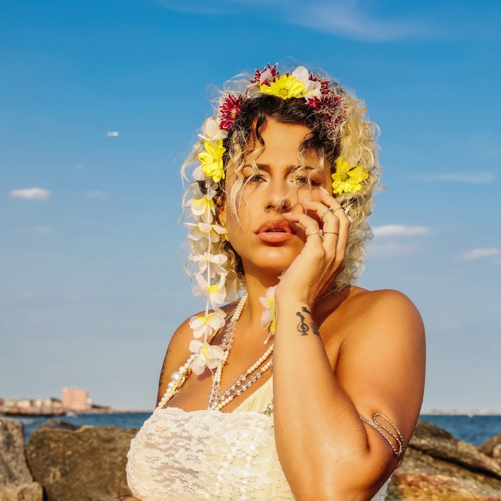 DVma beach goddess closeup